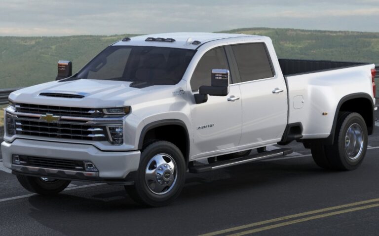 2027 Chevy Silverado 3500HD Interior