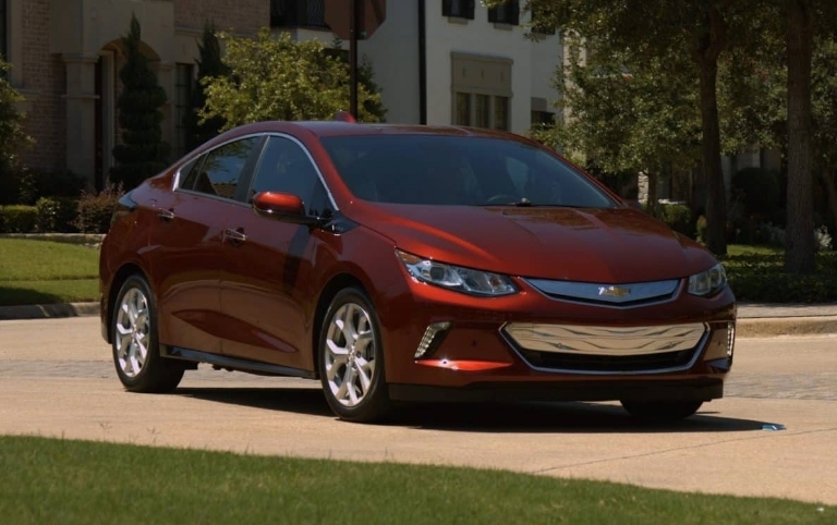 2027 Chevrolet Volt Hybrid Pictures